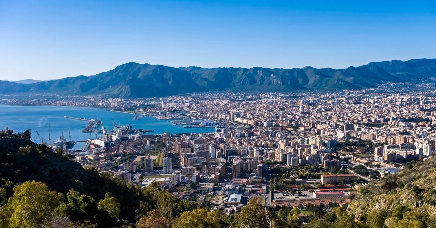 https://i2.res.24o.it/images2010/S24/Documenti/2025/08/04/Immagini/Ritagli/Palermo-GettyImages-1247345444-U60515675617ChA-1440x752@IlSole24Ore-Web.jpg