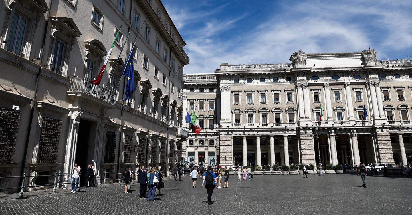 https://i2.res.24o.it/images2010/S24/Documenti/2025/08/05/Immagini/Ritagli/palazzo-chigi-U33624136308zyD-1440x752@IlSole24Ore-Web.jpg