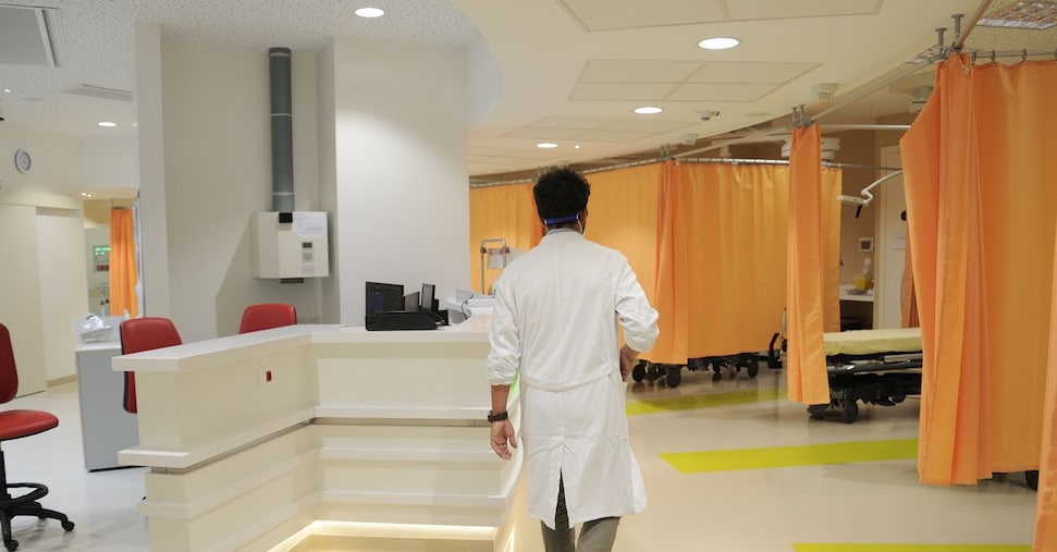 Sanità, il Governo impugna la legge della Sicilia per assumere medici obiettori: ecco perché