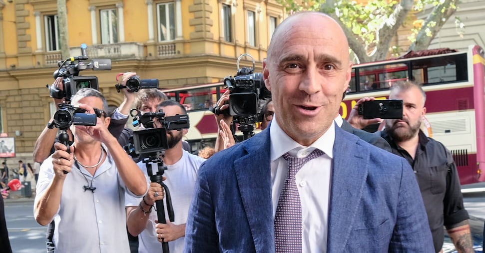 Ex Ilva, il sindaco di Taranto: «Non firmerò l’accordo di programma»