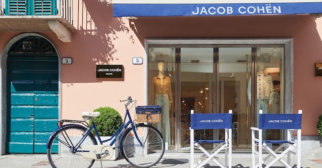 Lo store di Jacob Cohën a Forte dei Marmi 