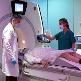 OSPEDALE SAN PAOLO, ESAMI DIAGNOSTICI   PAZIENTE RADIOLOGIA TAC  RISONANZA MAGNETICA  TECNICI INFERMIERI  DOTTORI SANITARI