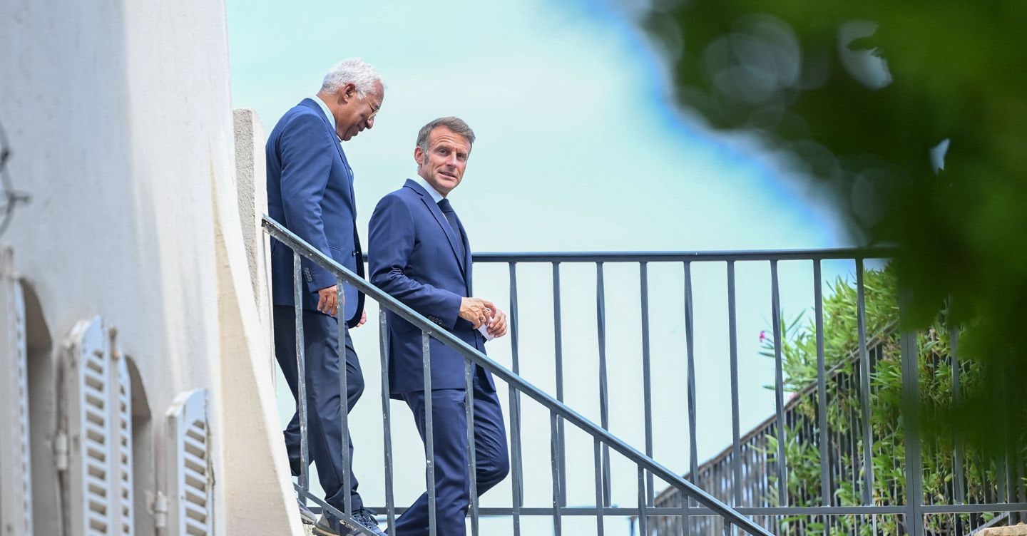 Ucraina, Starmer: «Gb e alleati vogliono robuste garanzie per Kiev». Macron: «Cessioni territoriali vanno discusse dall’Ucraina»