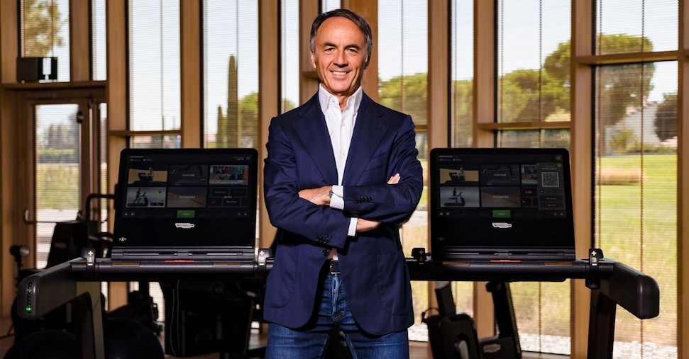 Technogym punta sull’AI: attrezzi intelligenti per cure personalizzate Technogym punta sull’AI: attrezzi intelligenti per cure personalizzate
