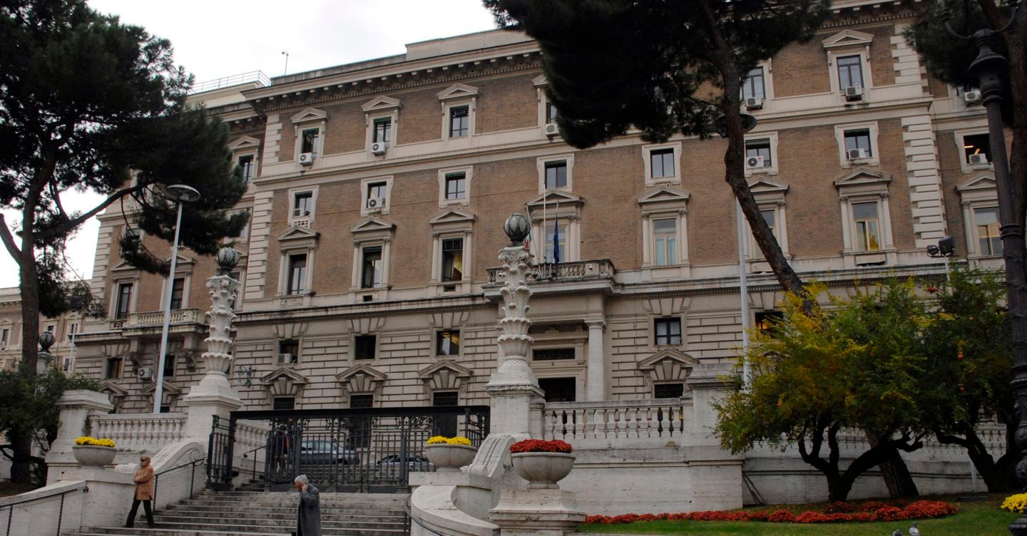 https://i2.res.24o.it/images2010/S24/Documenti/2025/08/15/Immagini/Ritagli/viminale-ministero-interni-sede-agf-U66036820053HkT-1440x752@IlSole24Ore-Web.jpg