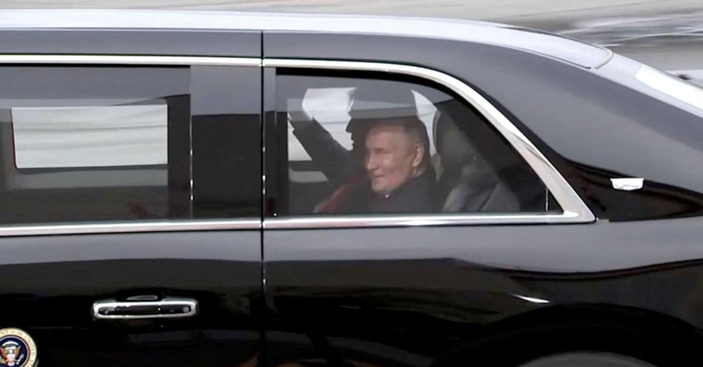 Trump-Putin a bordo della «Bestia», l’auto del presidente Usa. Un bunker su 4 ruote: ecco perché