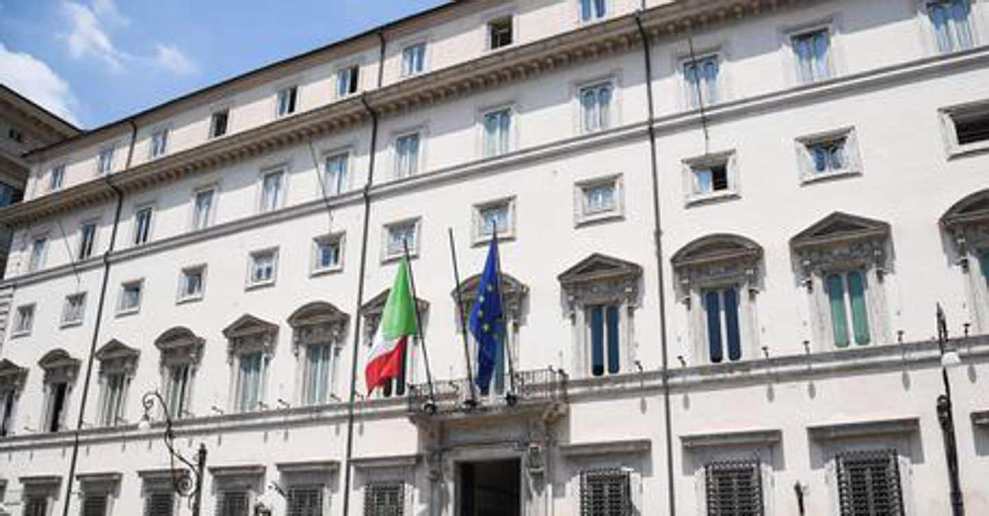 https://i2.res.24o.it/images2010/S24/Documenti/2025/08/19/Immagini/Ritagli/chigi-U71611732263AhM-1440x752@IlSole24Ore-Web.jpg