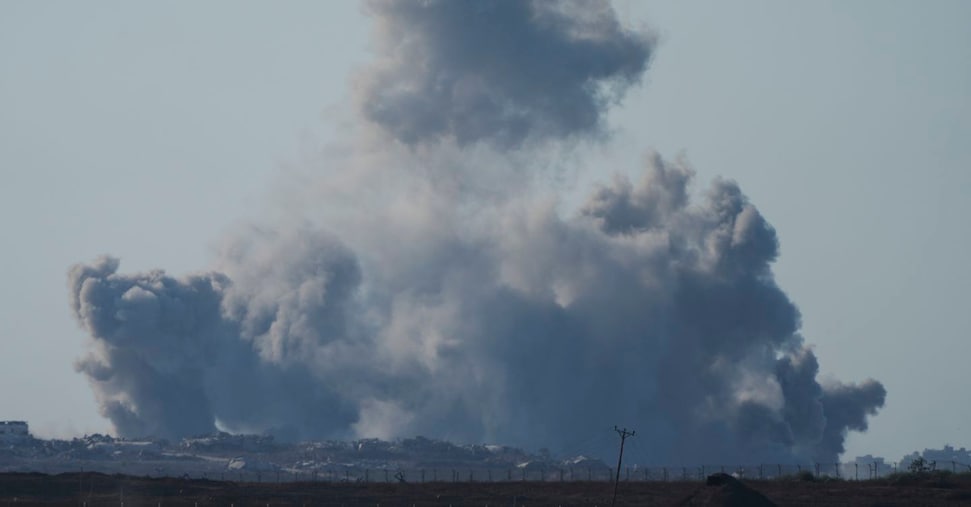 Gaza, Hamas accetta proposta tregua di Egitto e Qatar: ostaggi liberi in due tranche. Gelo di Israele