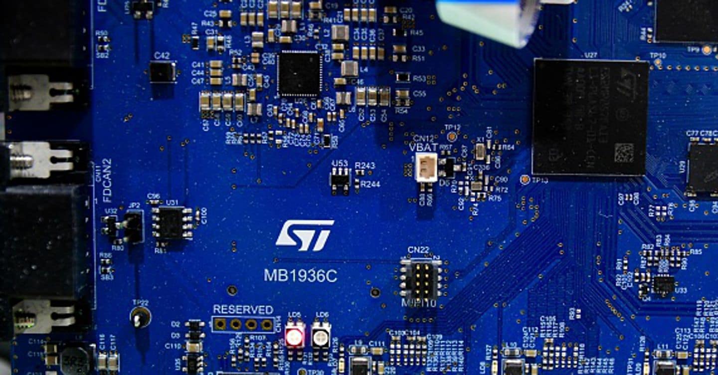 Titoli tech in calo con i timori sulla bolla AI, da St a Infineon e Asml