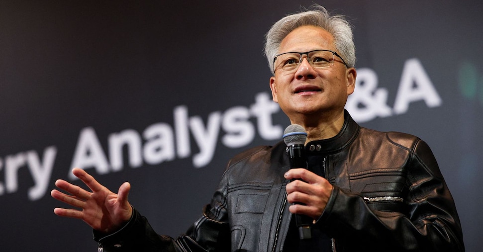 Huang, ceo Nvidia, rassicura i cinesi: «I nostri chip H20 non sono una minaccia per la sicurezza» Huang, ceo Nvidia, rassicura i cinesi: «I nostri chip H20 non sono una minaccia per la sicurezza»