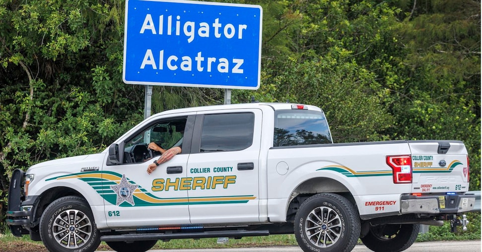 Alligator Alcatraz, giudice della Florida ordina la chiusura