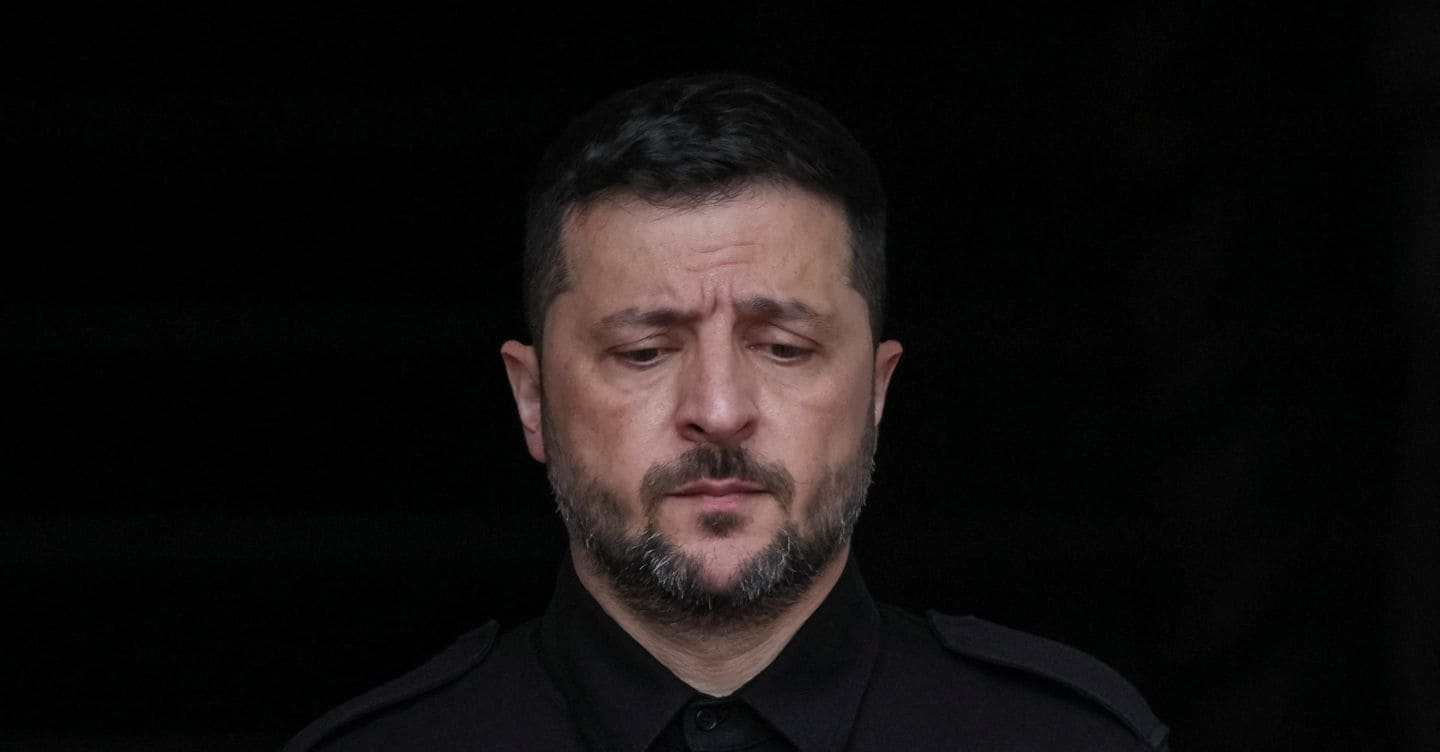 Mosca: attacchi Kiev con droni, colpita centrale nucleare Kurks. Vance: sanzioni a Russia non sono fuori discussione