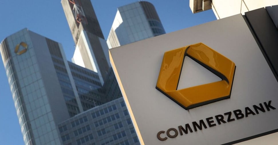 Unicredit sale al 26% di Commerzbank. Governo tedesco: «approccio non coordinato e ostile» Unicredit sale al 26% di Commerzbank. Governo tedesco: «approccio non coordinato e ostile»