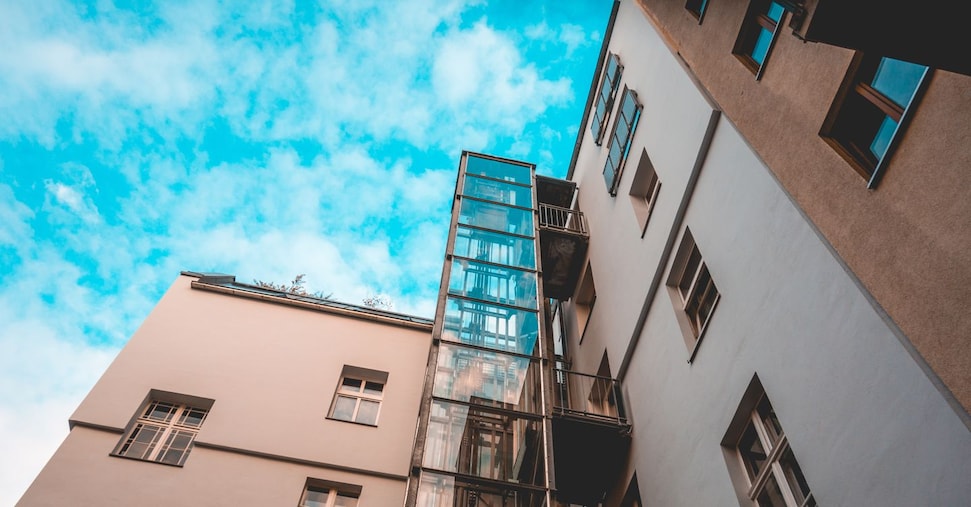 L’accumulatore seriale paga i danni al condominio