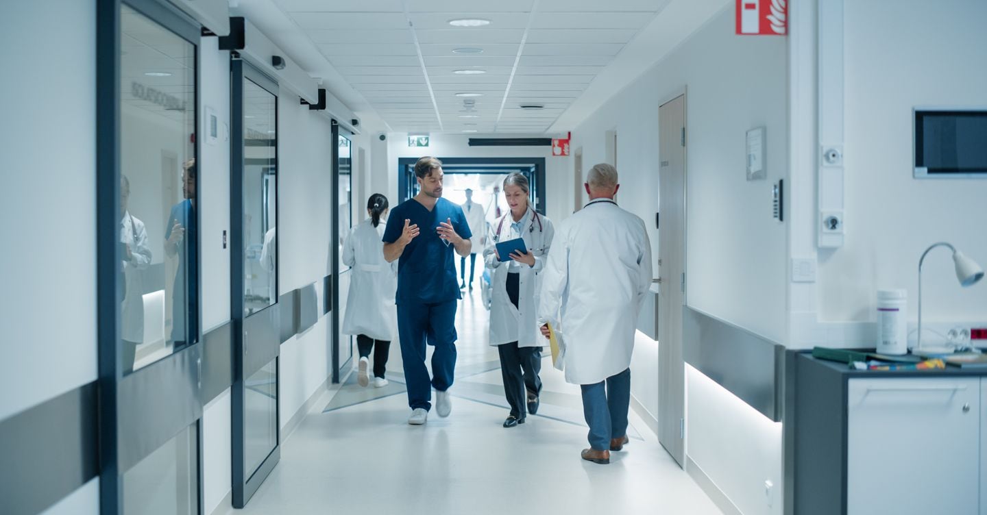 Concorsi nella sanità: i ritardi sul Pnrr e quelle lacune che è già possibile colmare