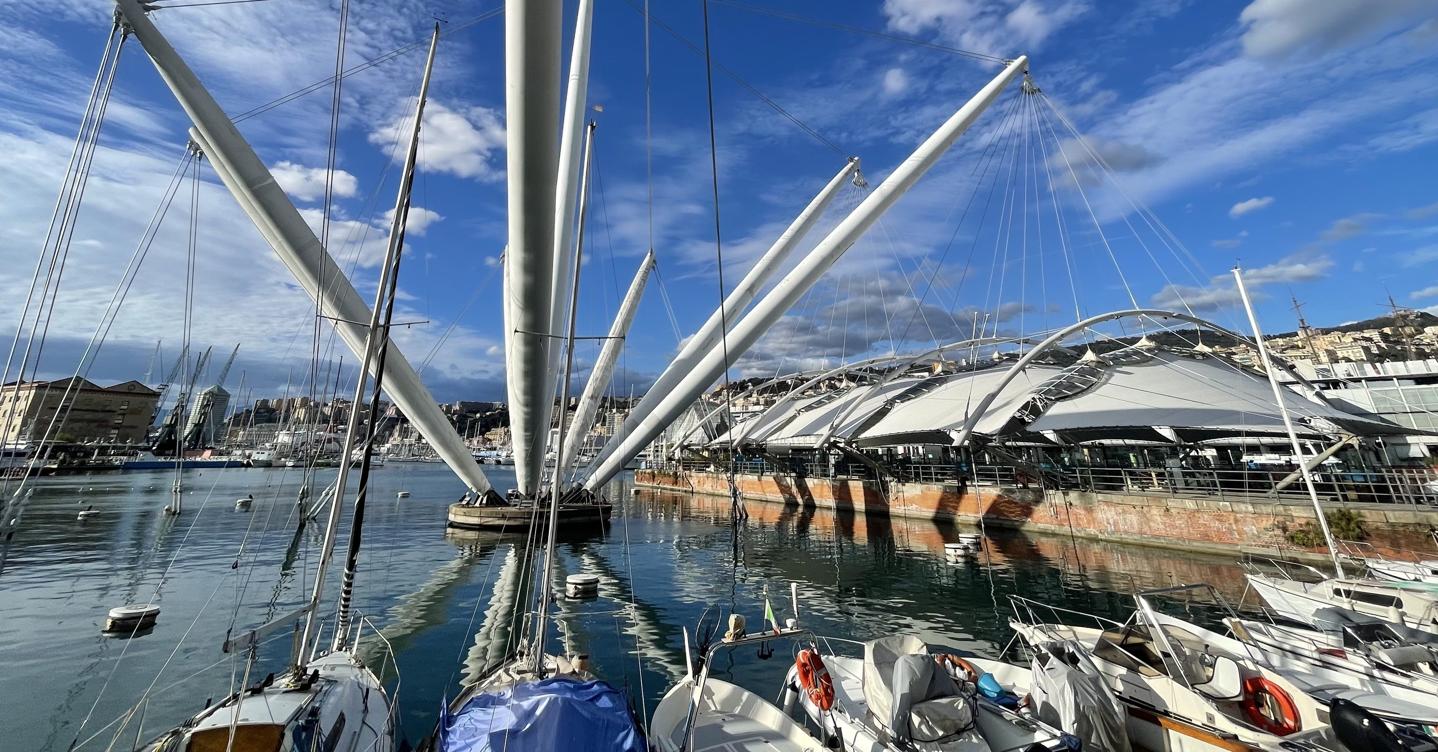 https://i2.res.24o.it/images2010/S24/Documenti/2025/09/02/Immagini/Ritagli/Genova_Porto%20Antico_Erika%20Scafuro%20(002)-kfpE-U36125377702Lbb-1440x752@IlSole24Ore-Web.jpg
