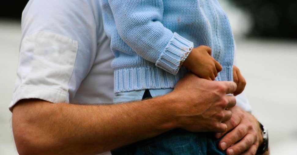 Assegno di mantenimento non versato, da assolvere il padre in stato di indigenza Assegno di mantenimento non versato, da assolvere il padre in stato di indigenza