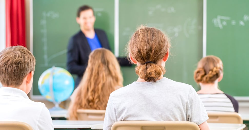 Maltrattamenti a scuola, danni anche ai bambini che assistono Maltrattamenti a scuola, danni anche ai bambini che assistono