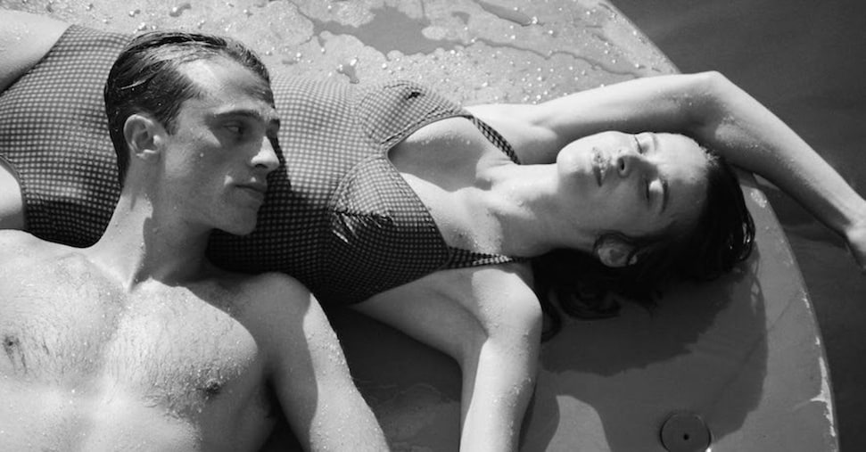 “Lo straniero”, Ozon firma un’elegante trasposizione del capolavoro di Camus