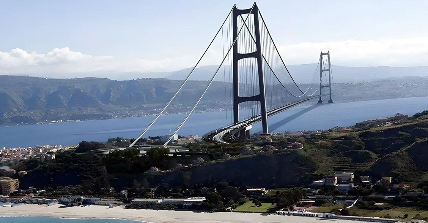 https://i2.res.24o.it/images2010/S24/Documenti/2025/09/04/Immagini/Ritagli/Imagoeconomica-ponte-stretto-U15121101327wug-1440x752@IlSole24Ore-Web.jpg