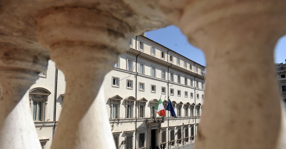 Decreto flussi, riforma maturità e scudo penale per i medici: al via il Consiglio dei ministri