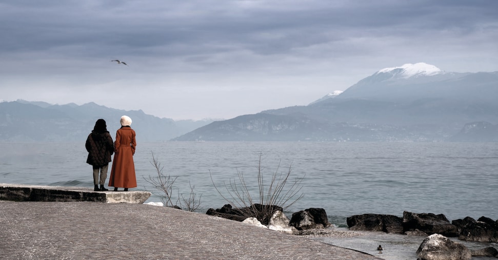 «La luce nella crepa»: il cortometraggio che dà voce ai caregiver, eroi silenziosi «La luce nella crepa»: il cortometraggio che dà voce ai caregiver, eroi silenziosi