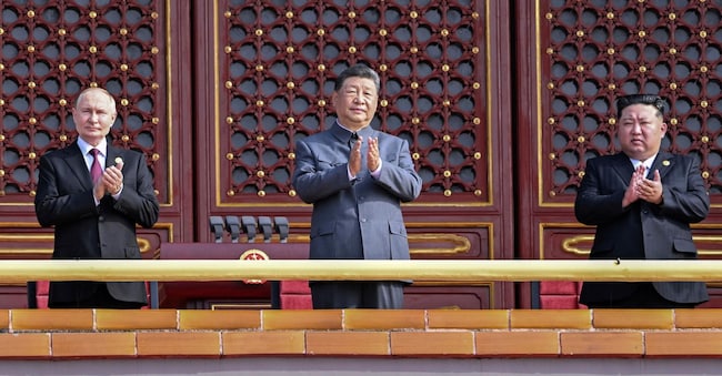 Vladimi Putin, Xi Jinping, Kin Jong Un. (AP)
