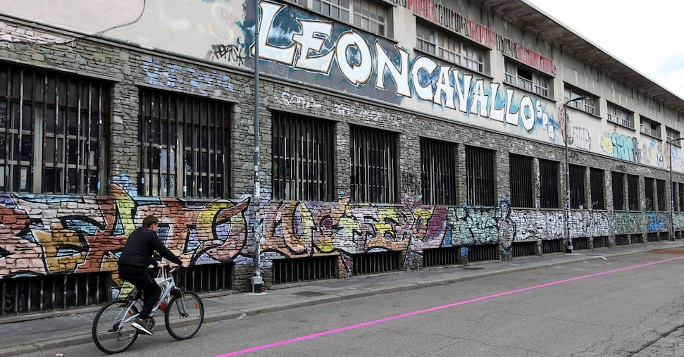 Pronta la manifestazione per il Leoncavallo La preoccupazione di una contestazione più ampia Pronta la manifestazione per il Leoncavallo La preoccupazione di una contestazione più ampia