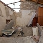 Interno di una casa dopo il terremoto. (Filippo Bacciocchi / AGF)