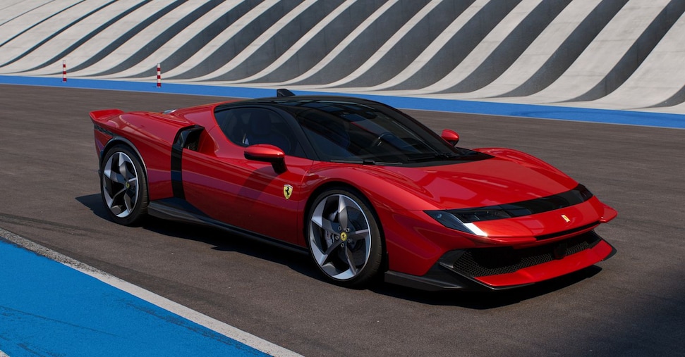 Ritorna la Ferrari Testarossa. Ora è ibrida plug-in. È l’erede della SF90 Ritorna la Ferrari Testarossa. Ora è ibrida plug-in. È l’erede della SF90