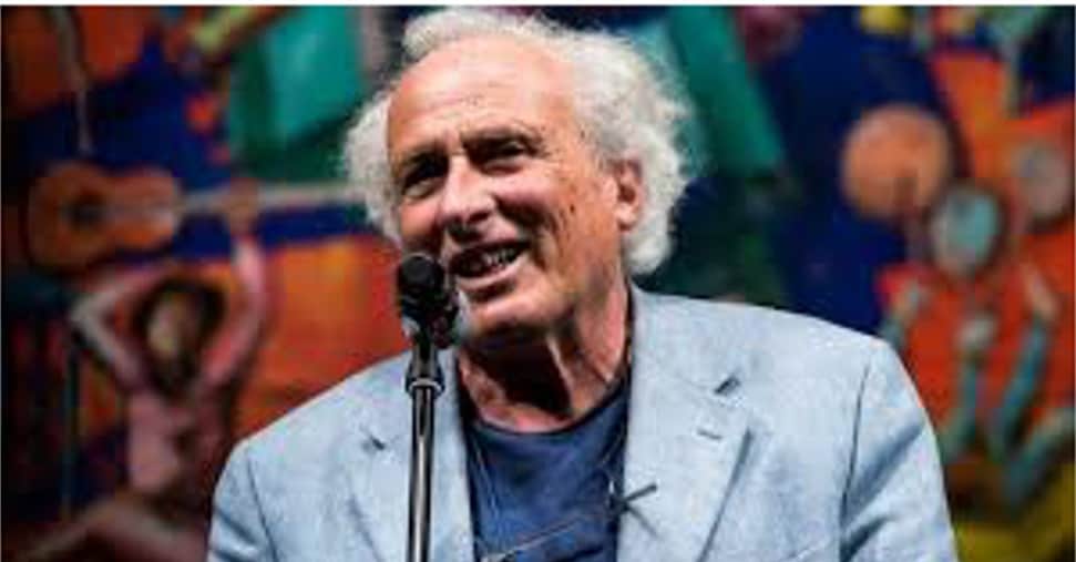 È morto Stefano Benni, lo scrittore di Bar Sport aveva 78 anni È morto Stefano Benni, lo scrittore di Bar Sport aveva 78 anni