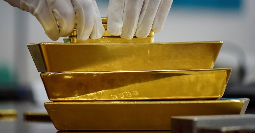 L’inarrestabile corsa dell’oro che tocca nuovi massimi e punta a 3700 dollari