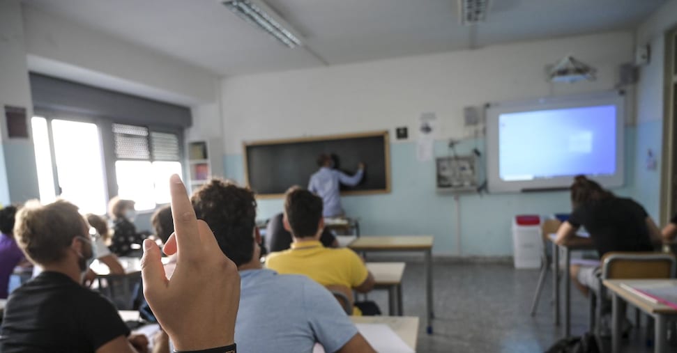 Torino, a scuola un minuto di silenzio per Gaza. L’Unione delle Comunità ebraiche: pericoloso