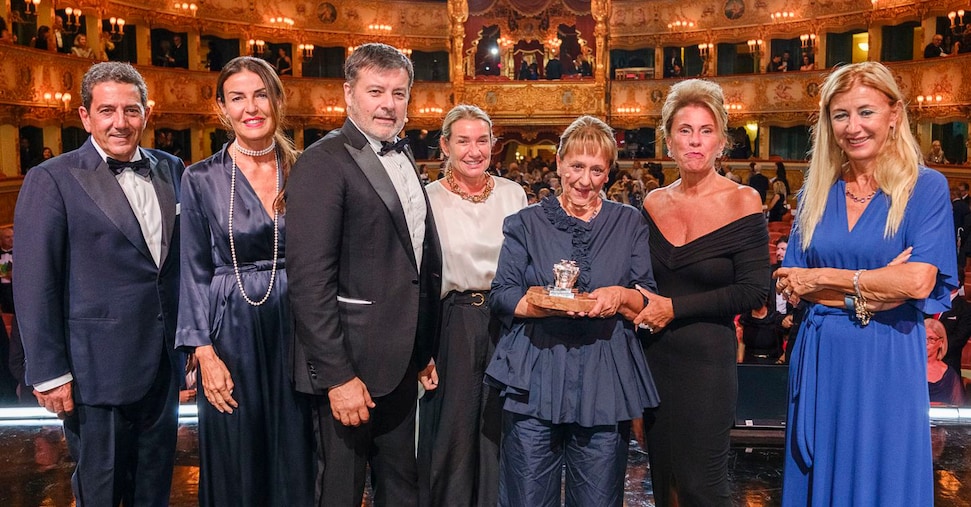 Il medico di Wanda Marasco trionfa alla Fenice Il medico di Wanda Marasco trionfa alla Fenice