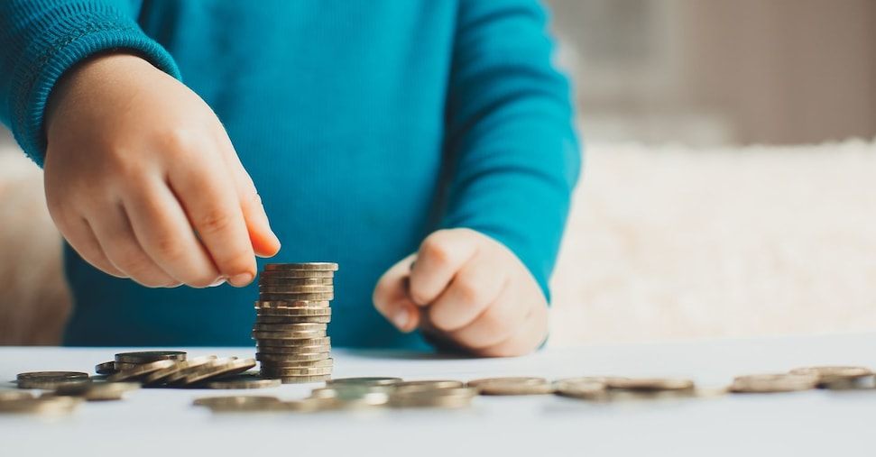 Banche e assicurazioni: ok ai 10 euro statali dalla culla ma «serve coinvolgimento» Banche e assicurazioni: ok ai 10 euro statali dalla culla ma «serve coinvolgimento»
