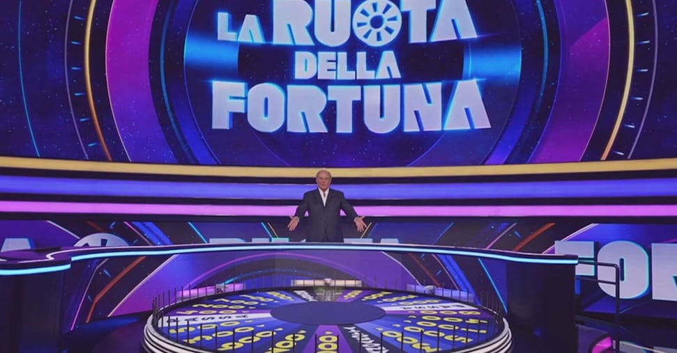 Mediaset scavalca la Rai e per Canale 5 estate in vetta
