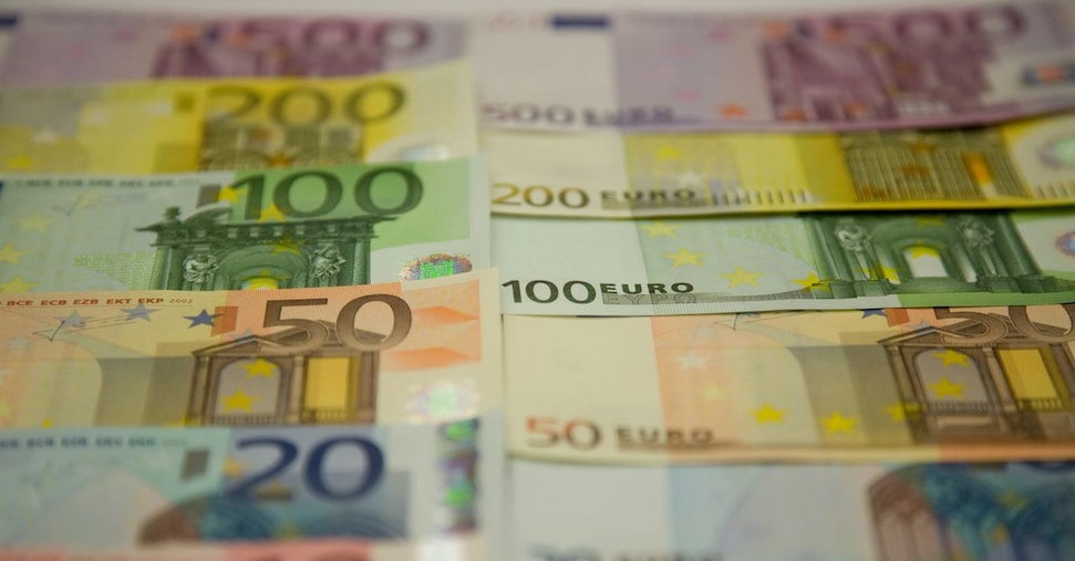 Manovra, Fi insiste sul “salario ricco” ma in due-tre anni. Noi moderati chiede Irpef zero per i neoassunti
