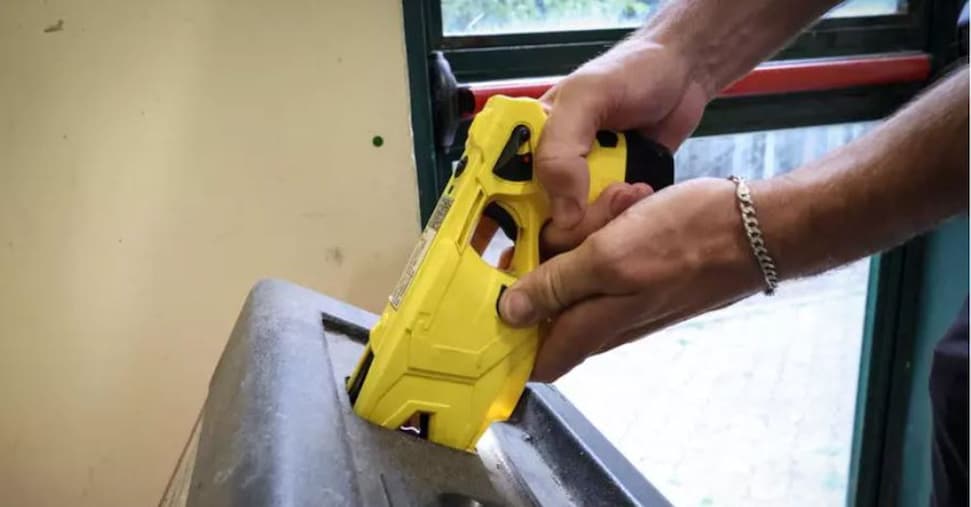 Fermato col taser, muore in ospedale