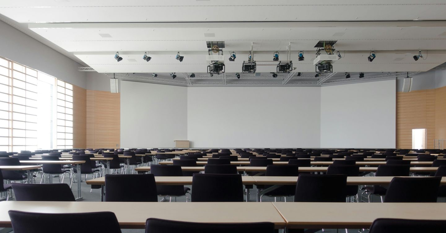https://i2.res.24o.it/images2010/S24/Documenti/2025/09/16/Immagini/Ritagli/scuola_Auditorium-U61340633880iJy-1440x752@IlSole24Ore-Web.jpg