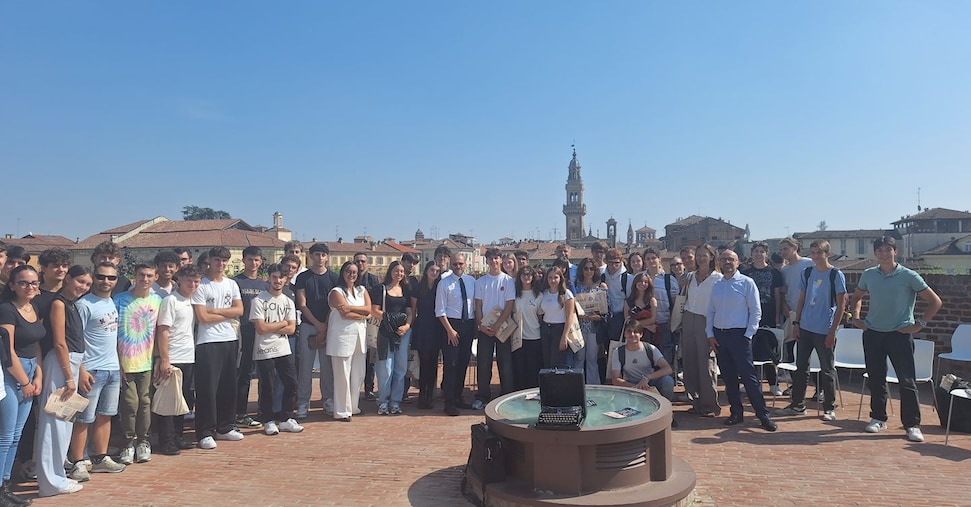 Dibattito tra i liceali di Casale Monferrato al silent reading del Sole Dibattito tra i liceali di Casale Monferrato al silent reading del Sole