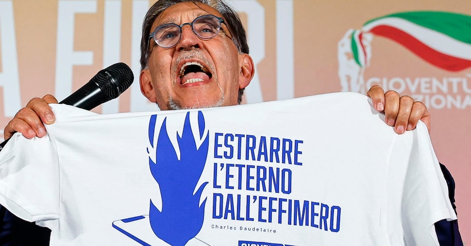 La Russa a Fenix: «La fiamma tricolore è un simbolo di amore e libertà» La Russa a Fenix: «La fiamma tricolore è un simbolo di amore e libertà»