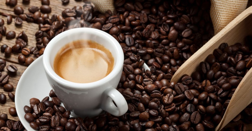 Caro caffè, quotazioni ai massimi storici e sul mercato ci sarà ancora alta volatilità Caro caffè, quotazioni ai massimi storici e sul mercato ci sarà ancora alta volatilità