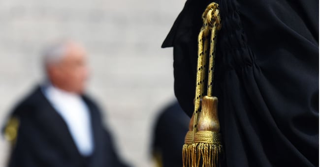CELEBRAZIONE PER L'AVVOCATURA BARESE PREMIATI CON LA TOGA D'ORO
TOGHE AVVOCATO AVVOCATI GIUSTIZIA