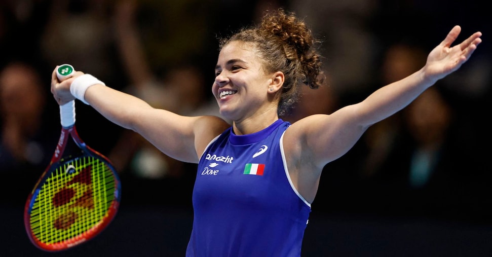 Jasmine Paolini batte Jessica Pegula, l’Italia si aggiudica la Billie Jean King Cup