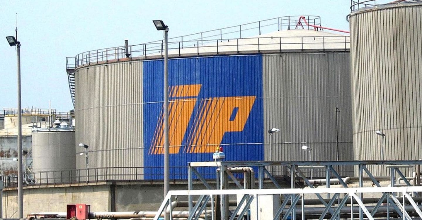 Ip passa agli azeri: firmato l’accordo per la cessione a Socar