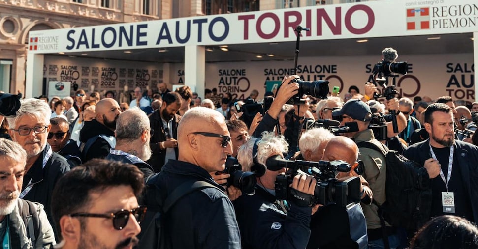 Salone Auto Torino 2025 al via. In vetrina decine di 50 marchi, dominano i cinesi con Byd, Dongfeng e Jaecoo