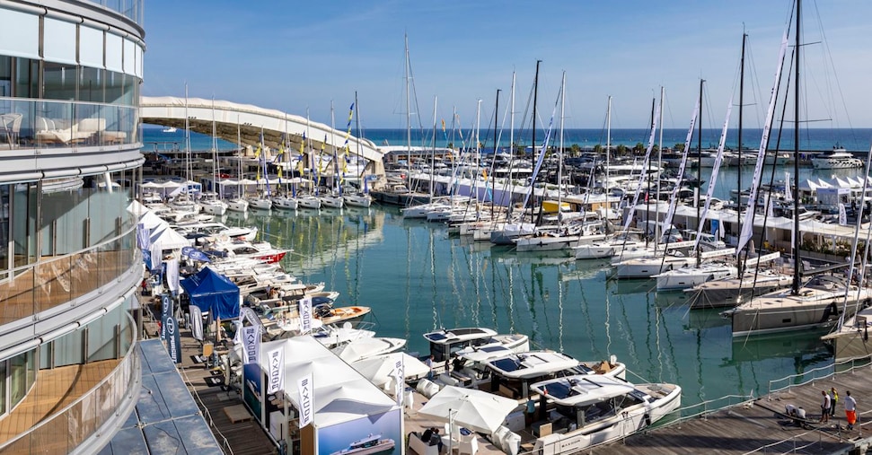 Salone di Genova, bene i grandi yacht ma vende anche la piccola nautica
