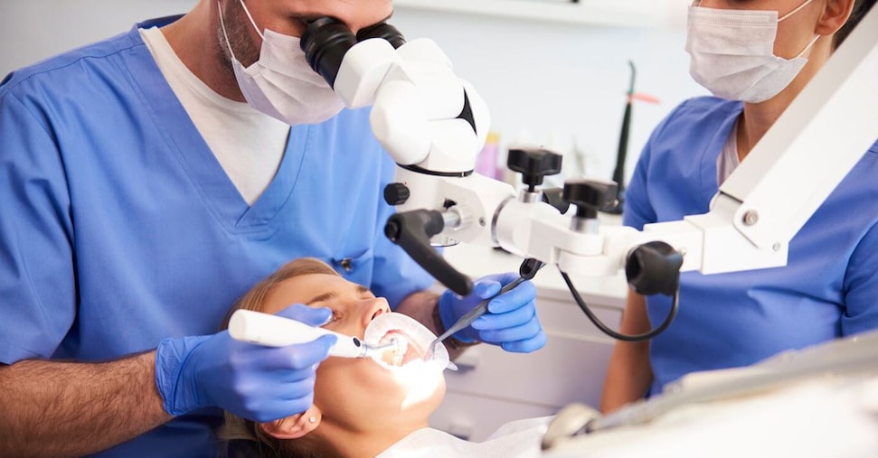 La crisi economica e le liste d’attesa bloccano le cure dentali dei cittadini Ue
