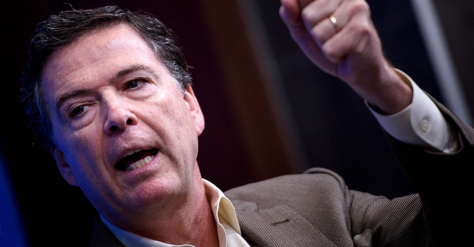 L’ex direttore dell’Fbi James Comey incriminato L’ex direttore dell’Fbi James Comey incriminato