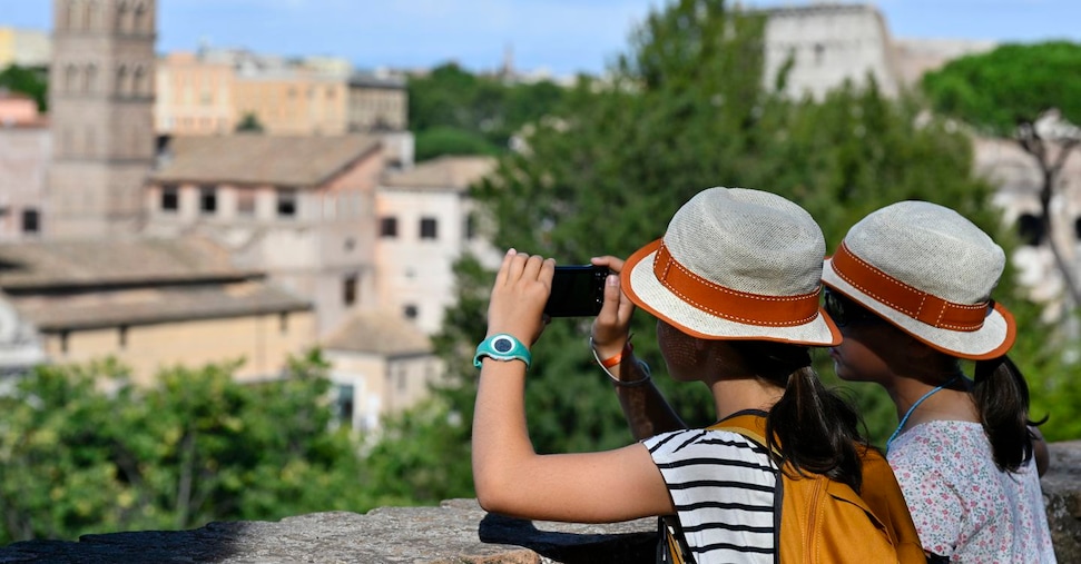 Viminale: +4,2 milioni di turisti nell’estate 2025, su del 6%